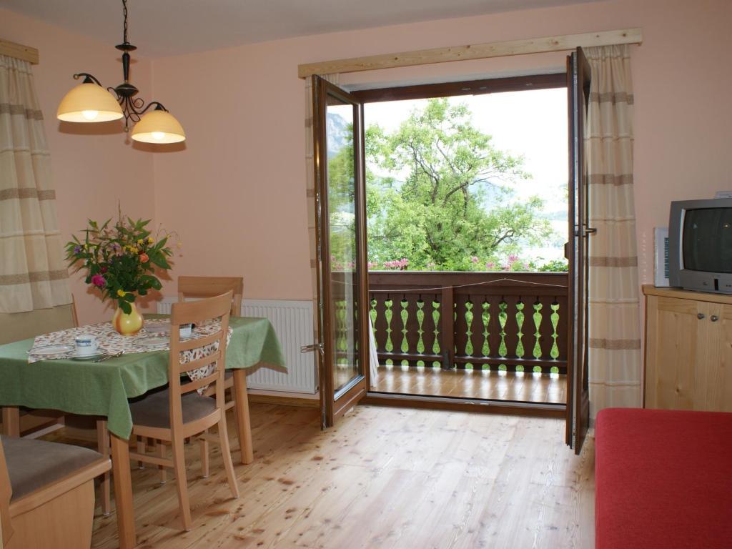 Biobauernhof Nussbaumer Nussdorf am Attersee Room photo